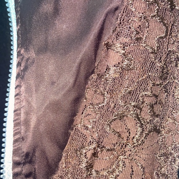 what ; brown ( on the top ) see thru design with flowers with zipper. its cute💫 - Picture 10 of 15